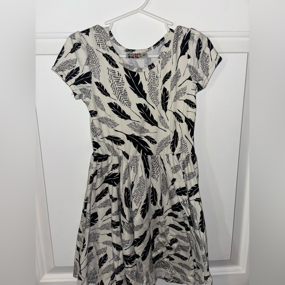Black and White Feather Print Dress